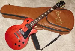 GIBSON LES PAUL STUDIO 2011 WORN CHERRY