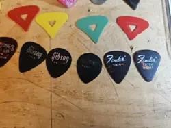 GIBSON LOT OF