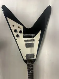 1982 GIBSON FLYING V W/ ORIGINAL GIBSON FITTED CASE