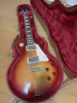 GIBSON LES PAUL TRADITIONAL SUNBURST