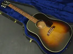 GIBSON J-45 VINTAGE SUNBURST (2003)