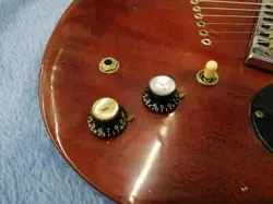 GUITAR USED W/CASE