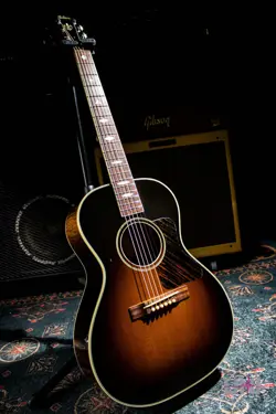 GIBSON NICK LUCAS RE-ISSUE / 2000