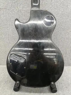 STUDIO USED 2000