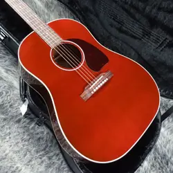 GIBSON J 45 STANDARD WINE RED GLOSS 334555