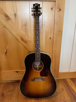 GIBSON J-45 STANDARD ACOUSTIC GUITAR *LIGHTLY USED*