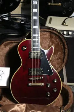 GIBSON LES PAUL CUSTOM 1976 WINE RED W/ MONTY'S FULLMONTY GOLD PICKUPS