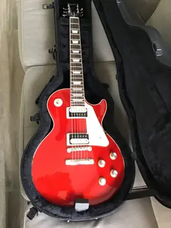 GIBSON 2023 LES PAUL CLASSIC ELECTRIC GUITAR - TRANSLUCENT CHERRY - BRAND NEW