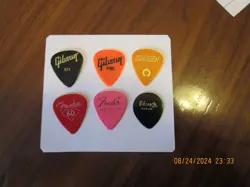 LOT OF 6 VINTAGE GUITAR PICKS - FENDER, GRETSCH, & GIBSON, #230