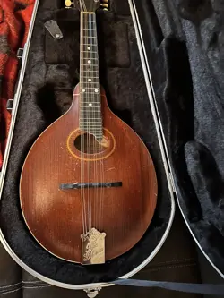 1915 GIBSON A-4 MANDOLIN