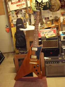 GIBSON MODERNE 2012 SAFE DELIVERY FROM JAPAN