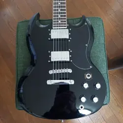 GIBSON MAESTRO SG SOLID BODY ELECTRIC GUITAR