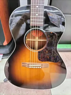 ACOUSTIC GUITAR 894724