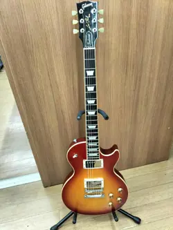 GIBSON LAS PAUL TRADITIONAL CHERRY SUNBURST ELECTRIC GUITAR USED FROM JAPAN