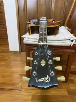 GUITAR GIBSON ES175
