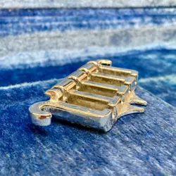 BRIDGE PLATE