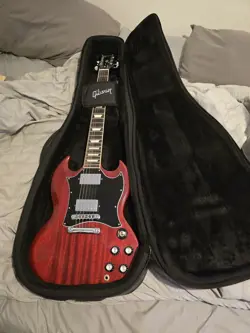 GIBSON SG STANDARD ELECTRIC GUITAR (WITH SOFT CASE) HERITAGE CHERRY