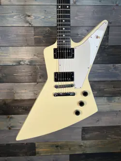 USED 2006 GIBSON EXPLORER CLASSIC WHITE  WITH HET SET