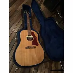 ACOUSTIC GUITAR GIBSON J50 2006 NATURAL MADE IN USA WITH HARD CASE