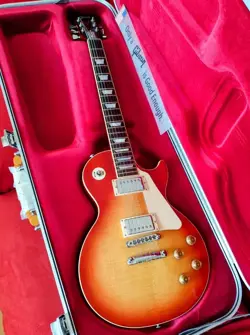 ELECTRIC GUITAR GIBSON LES PAUL CLASSIC 2017 HIGH PERFORMANCE HERITAGE SUNBURST