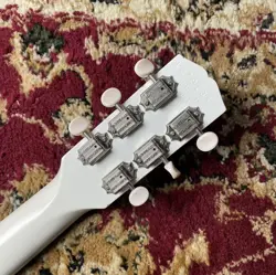 MAKER SATIN WHITE