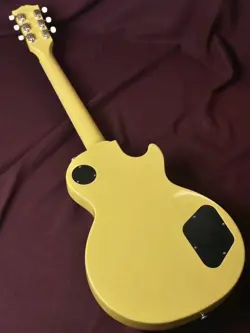 YELLOW LEFTY