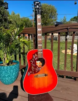 LEFTHANDED  GIBSON HUMMINGBIRD  2021
