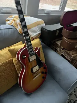 GIBSON LES PAUL CUSTOM HERITAGE CHERRY