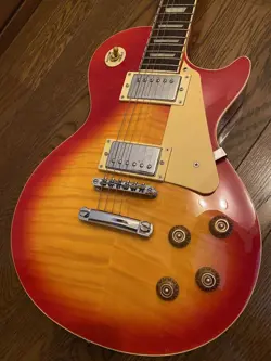 GIBSON GUITAR BRIGHTON
