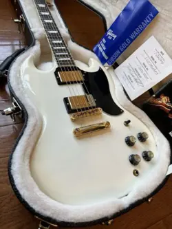 2017 GIBSON SG STANDARD LIMITED EDITION GOLD HARDWARE - ALPINE WHITE