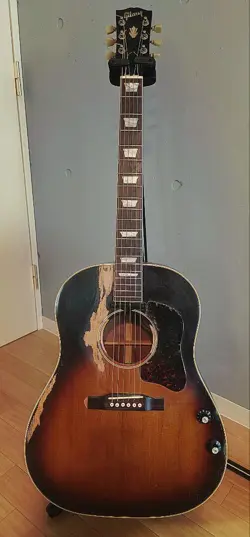 GUITAR GIBSON J-160