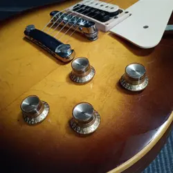 USED GIBSON / 1976 LES PAUL STANDARD TOBACCO SUNBURST OCHANOMIZU FINEST GUITARS