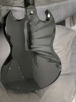 GIBSON SG ELECTRIC GUITAR BLACK WITH HARD CASE