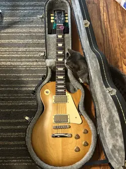 GIBSON LES PAUL TRIBUTE - SATIN HONEY BURST