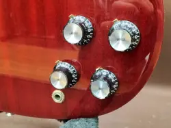 GUITAR GIBSON-STYLE