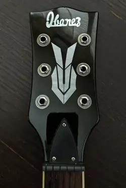 GUITAR HEADSTOCK MOP