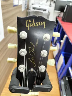 WITH BIGSBY P90