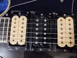 ARTISAN 3-PICKUP