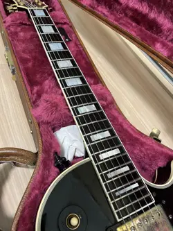 CUSTOM 2006 USED