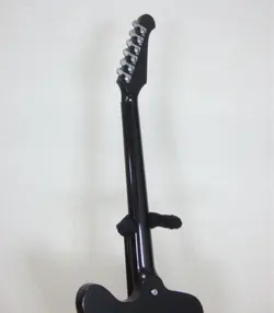 MODEL MAHOGANY