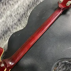 1970S ELECTRIC GUITAR