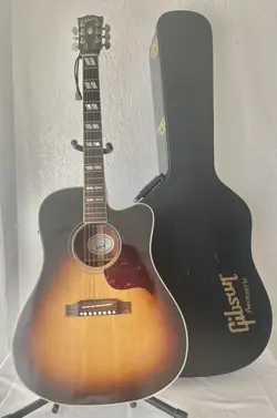 GIBSON HUMMINGBIRD PRO ACOUSTIC ELECTRIC GUITAR W/ HARD CASE  GIBSON