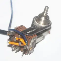 SWITCHCRAFT ANGLED