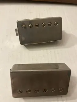 SET WITH LIGHTLY