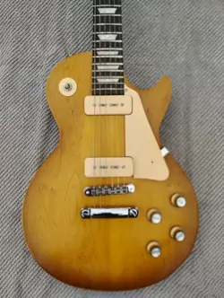 GIBSON LES PAUL STUDIO 60'S TRIBUTE P90'S