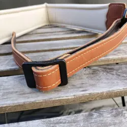 STRAP GUITAR