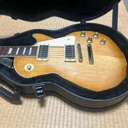 ELECTRIC GUITAR GIBSON LES PAUL CLASSIC HONEY BURST 2019