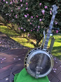 GIBSON TENOR BANJO