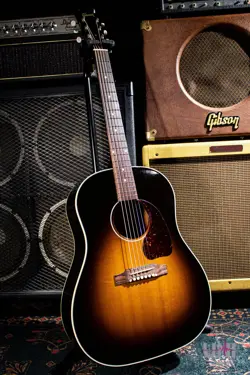 GIBSON HISTORIC COLLECTION J 45   2005