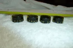 4 VINTAGE GIBSON BLACK ELECTRIC GUITAR KNOBS HAT BOX SPEED KNOB STYLE - ITEM BO
